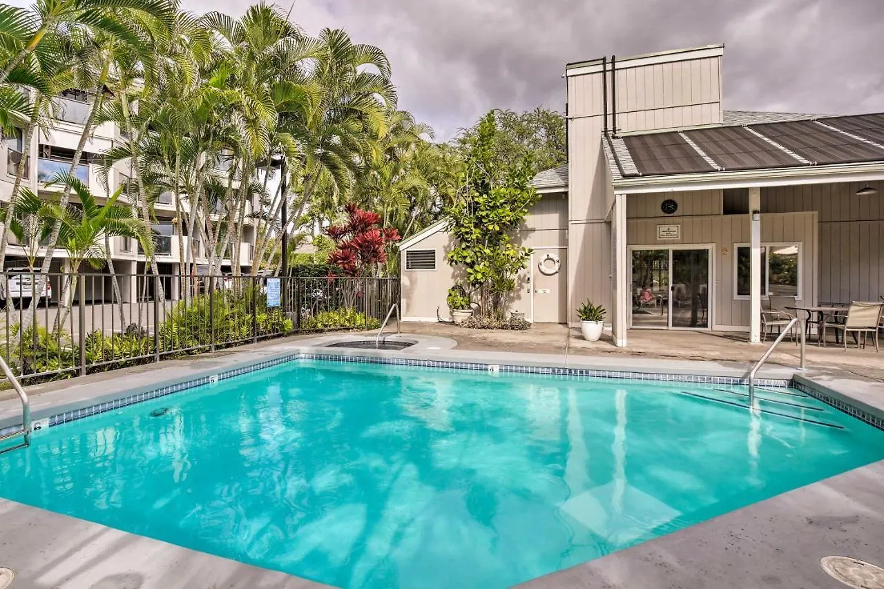 Top-Floor Kailua Bay Resort Condo With Ocean Views! Apartment