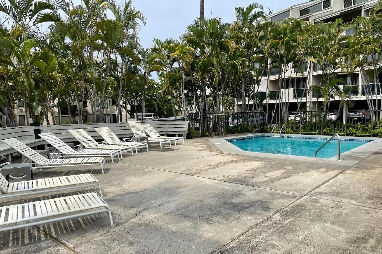 Top-Floor Kailua Bay Resort Condo With Ocean Views!