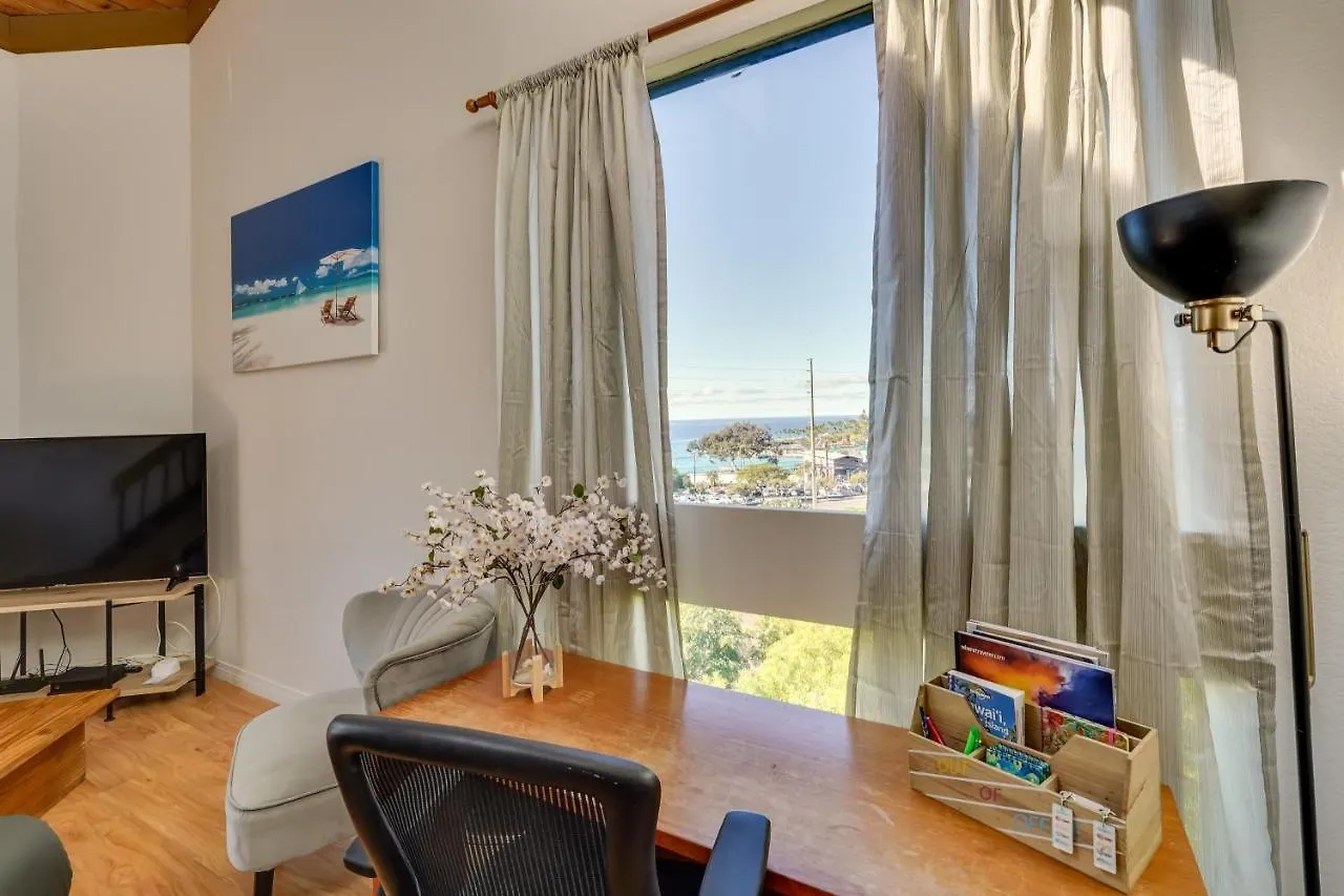 Top-Floor Kailua Bay Resort Condo With Ocean Views!