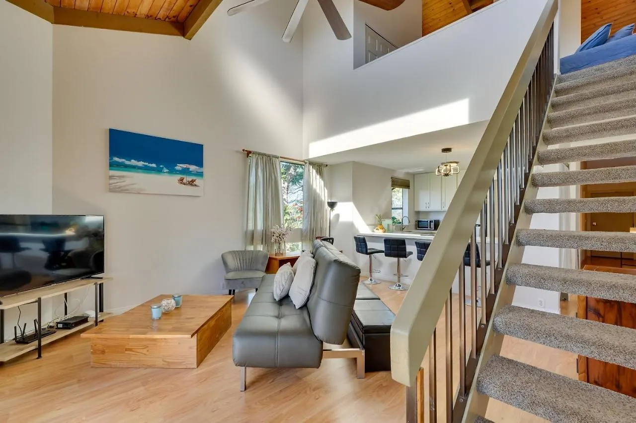 Top-Floor Kailua Bay Resort Condo With Ocean Views! 0*, Kailua-Kona