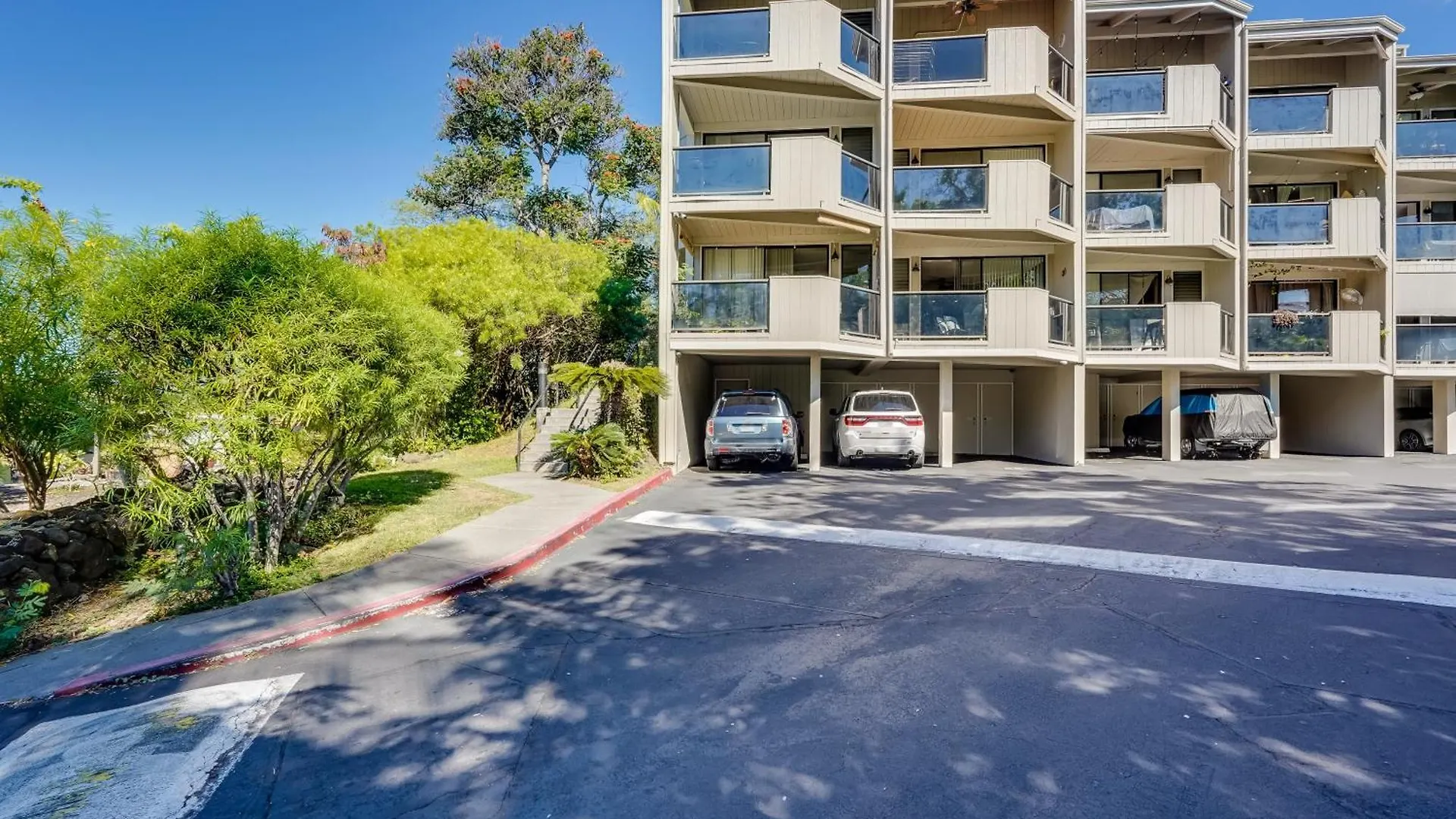 Apartment Top-Floor Kailua Bay Resort Condo With Ocean Views!