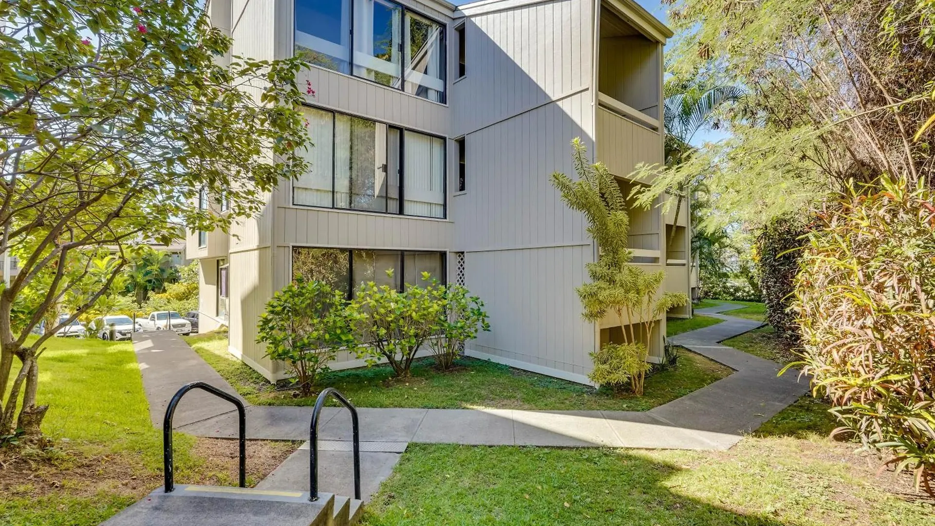 Apartment Top-Floor Kailua Bay Resort Condo With Ocean Views!